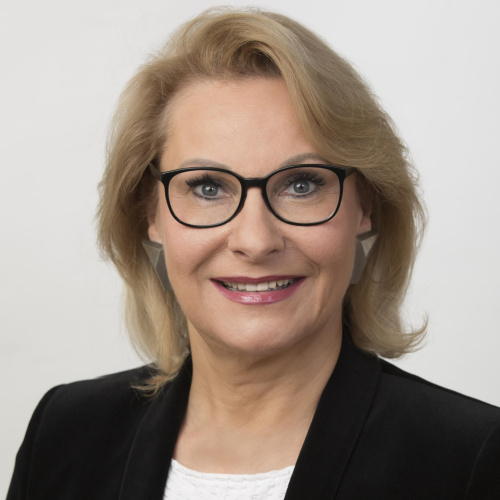 Portrait of Dr. Jessi Lintl