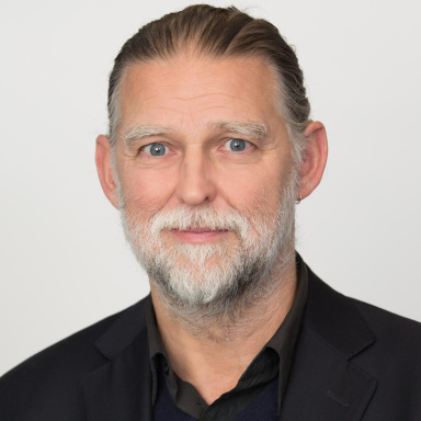 Portraitfoto von Dr. Alfred J. Noll