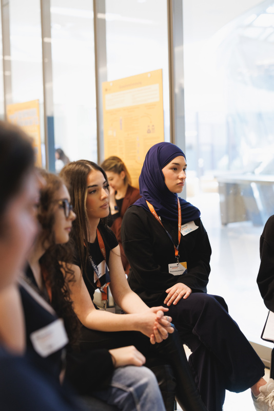 Gesprächsrunde mit Schülerinnen