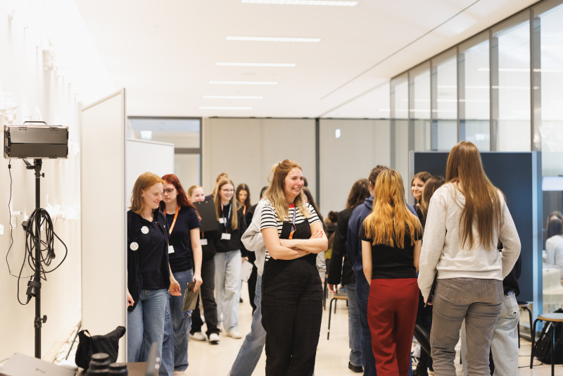 Blick Richtung Schülerinnen