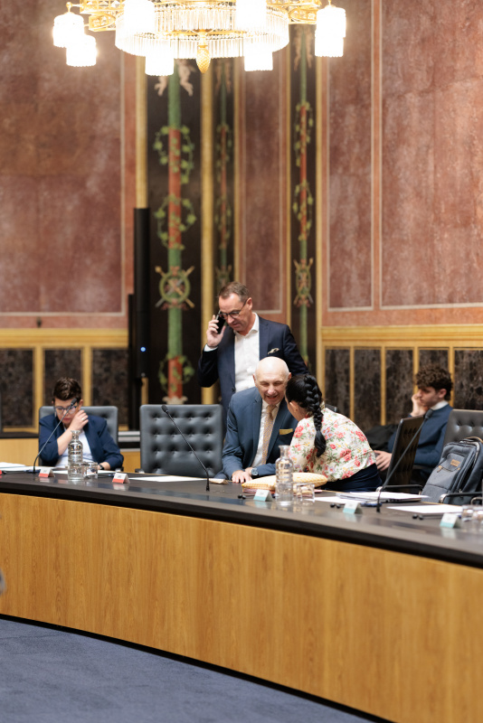 Mitglieder des EU-Ausschusses des Bundesrates. Von links: Bernadette Kerschler (SPÖ), Dominik Reisinger (SPÖ), Manfred Mertel (SPÖ)