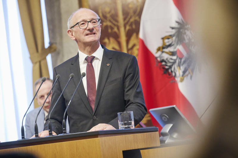 Am Rednerpult Landeshauptmann Anton Mattle (ÖVP)