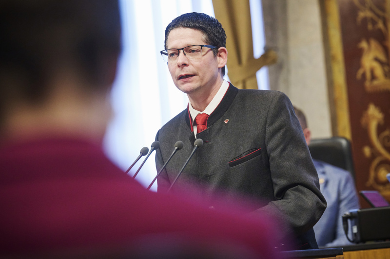 Am Rednerpult Bundesrat Christoph Stillebacher (ÖVP)