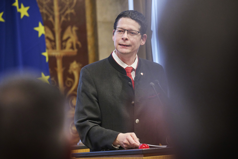 Am Rednerpult Bundesrat Christoph Stillebacher (ÖVP)