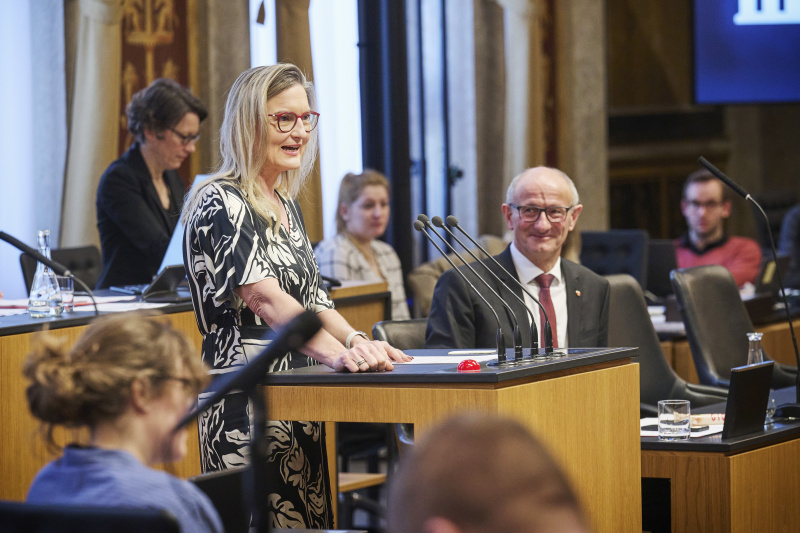 Am Rednerinnenpult Bundesrätin Claudia Hauschildt-Buschberger (GRÜNE)