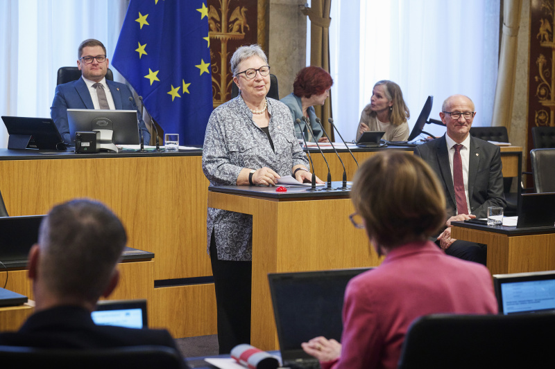 Am Rednerinnenpult Bundesrätin Klara Neurauter (ÖVP)