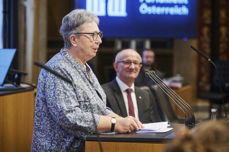 Am Rednerinnenpult Bundesrätin Klara Neurauter (ÖVP)