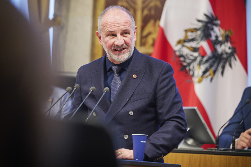 Am Rednerpult Bundesrat Peter Samt (FPÖ)