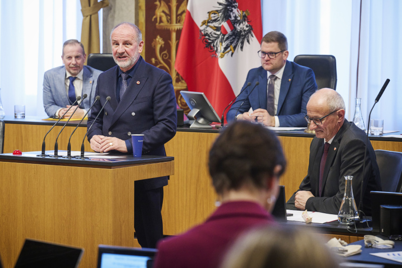 Am Rednerpult Bundesrat Peter Samt (FPÖ)