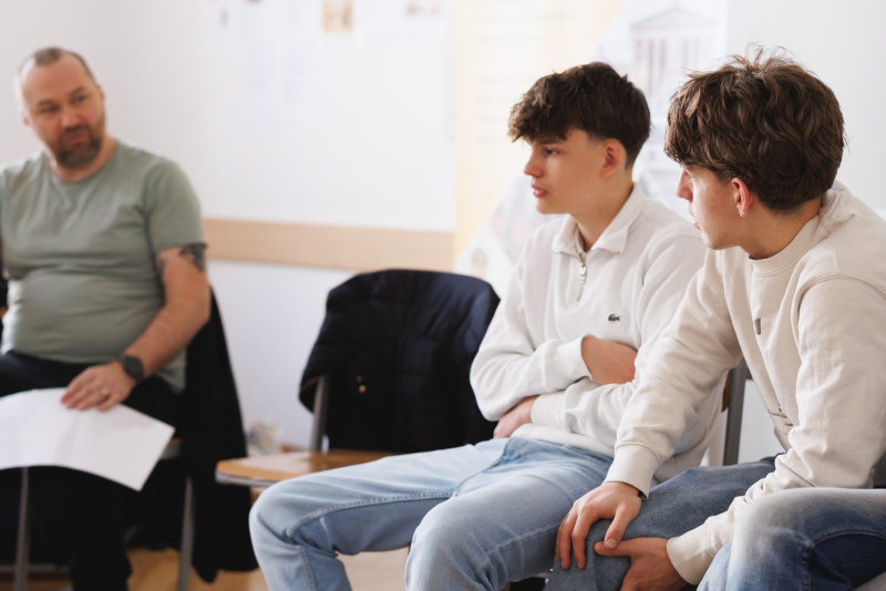 Schülerinnen und Schüler im Workshop