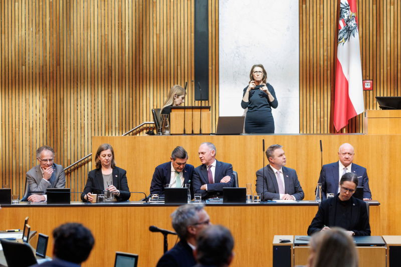 Stimmungsbilder vor der Sitzung