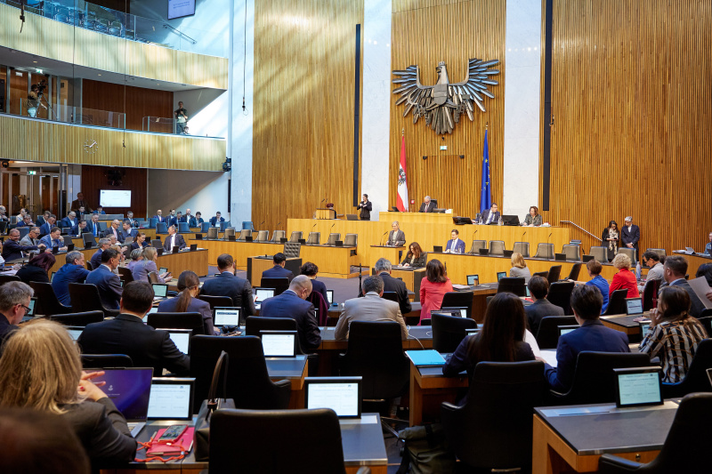 Am Rednerinnenpult: Klubobfrau Leonore Gewessler (GRÜNE)