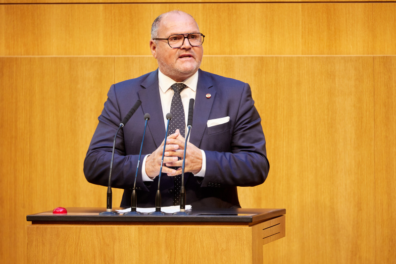 Am Rednerpult: Nationalratsabgeordneter Alois Schroll (SPÖ)