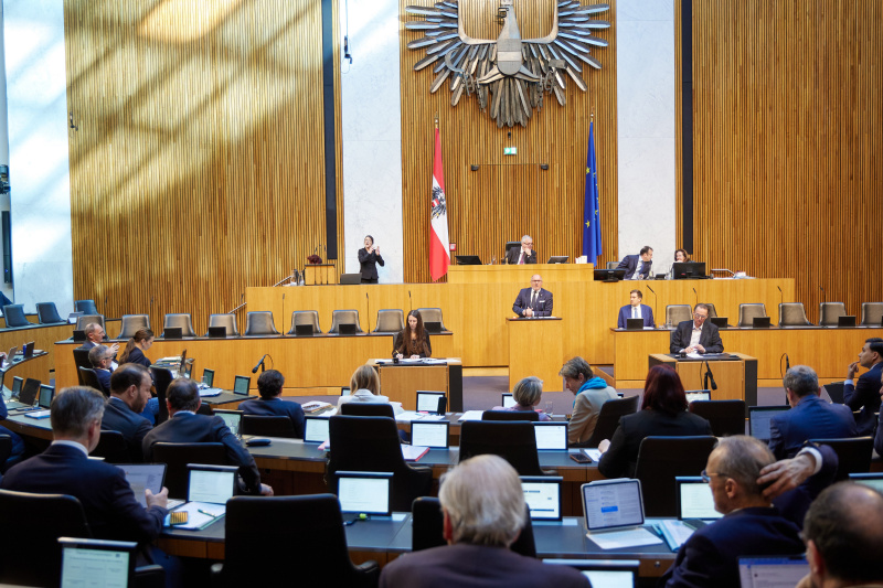 Am Rednerpult: Nationalratsabgeordneter Alois Schroll (SPÖ)