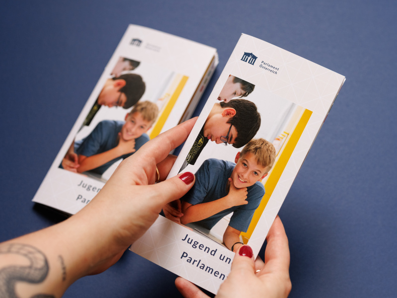 Bilder des Folders zum Jahresschwerpunkt 2026