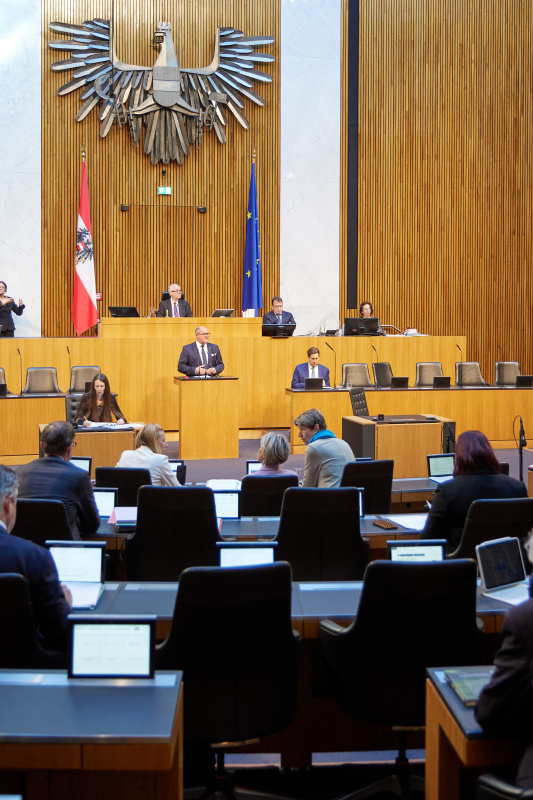 Am Rednerpult: Nationalratsabgeordneter Alois Schroll (SPÖ)