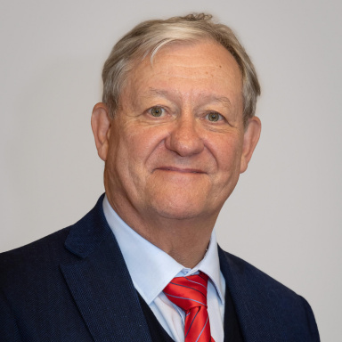 Portraitfoto von Dr. Wolfgang Viertler