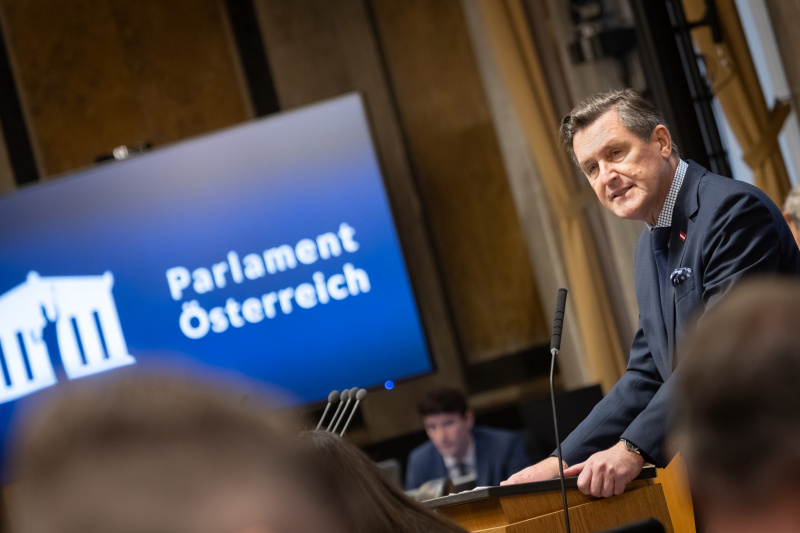 Am Rednerpult Infrastrukturminister Peter Hanke (SPÖ)