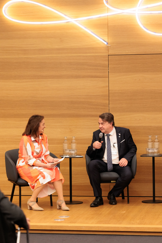 Interviewrunde mit den Bereichssprecherinnen und Bereichssprechern für Volksgruppen der Parlamentsfraktionen. Am Wort Bundesratsmitglied Klemens Kofler (FPÖ)