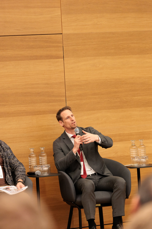 Zweite Interviewrunde. Am Wort Markus Berghammer - Leitender Staatsanwalt und Abteilungsleiter im Bundesministerium für Justiz, Sektion V – Strafrecht