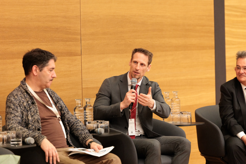 Zweite Interviewrunde. Am Wort Markus Berghammer - Leitender Staatsanwalt und Abteilungsleiter im Bundesministerium für Justiz, Sektion V – Strafrecht