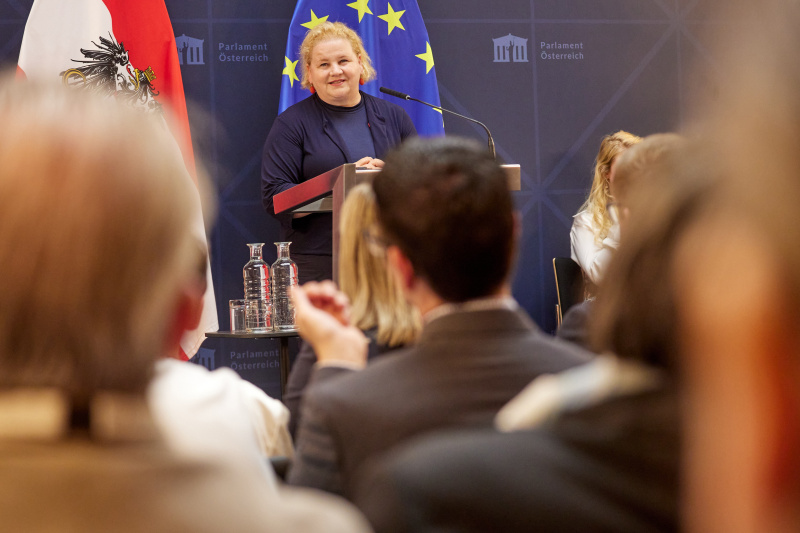 Laudatio auf Mitglied des Bundesrates a. D. Elisabeth Grimling, gehalten von Frau Bundesministerin und Bundesratspräsidentin a. D. Korinna Schumann