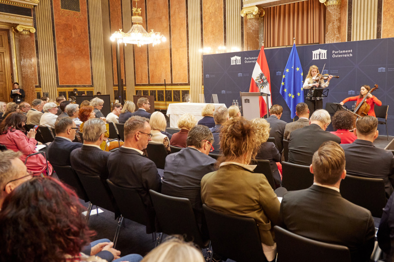 Musik Eva Lucia Schmölzer Dorottya Standi