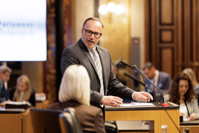 Am Rednerpult: Bundesrat Günter Pröller (FPÖ)