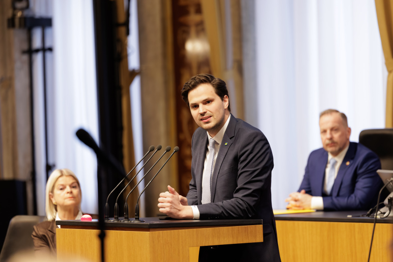 Am Rednerpult: Bundesrat Sebastian Stark (ÖVP)