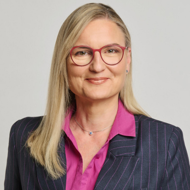 Portraitfoto von Claudia Hauschildt-Buschberger