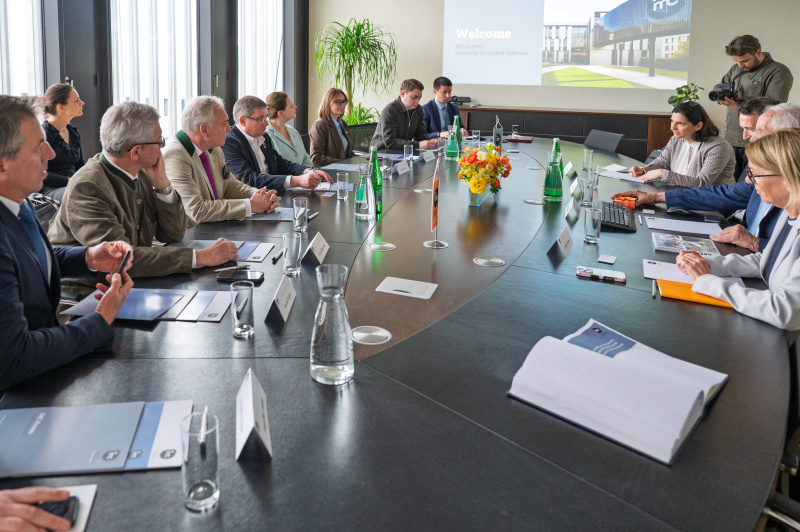 Besuch des IMC Krems - University of Applied Sciences. Aussprache