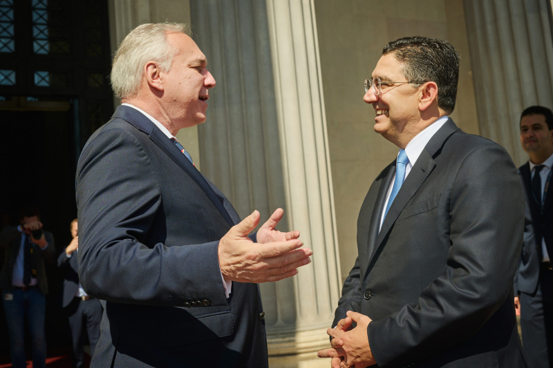 Einholung. Von links: Nationalratspräsident Walter Rosenkranz (FPÖ), Außenminister des Königreichs Marokko Nasser Bourita