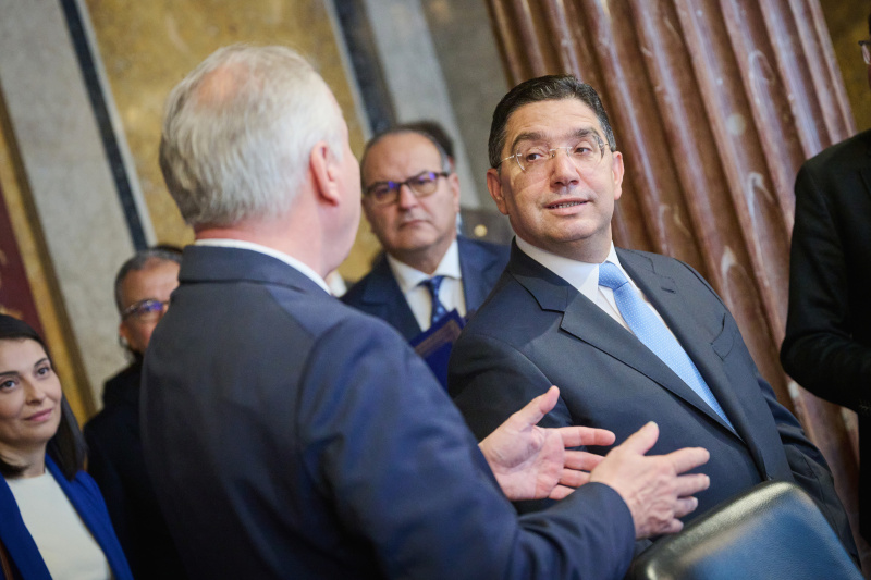 Führung durch das Parlament. Von links: Nationalratspräsident Walter Rosenkranz (FPÖ), Außenminister des Königreichs Marokko Nasser Bourita