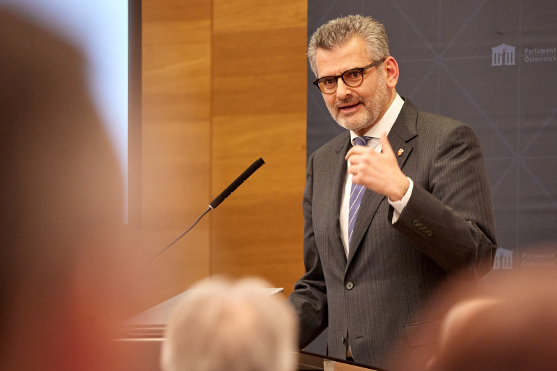 Impulsreferat I: "Kein Privileg, sondern Freiheitsgarantie: Die Verschwiegenheit der Freien Berufe im Rechtsstaat“. Präsident des Österreichischen Rechtsanwaltskammertages (ÖRAK) Armenak Utudjian