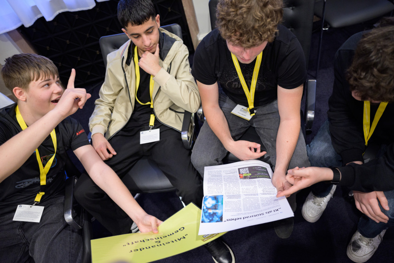 1. Vorbereitungssitzung der Lehrlinge von Klub Gelb. Veranstaltungsteilnehmer bei der Vorbereitungssitzung