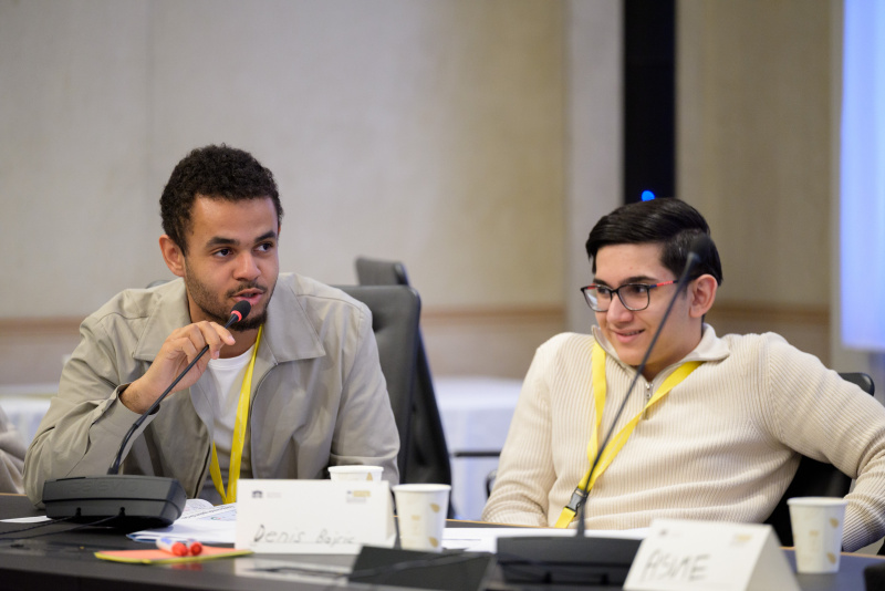 1. Vorbereitungssitzung der Lehrlinge von Klub Gelb. Veranstaltungsteilnehmer bei der Vorbereitungssitzung