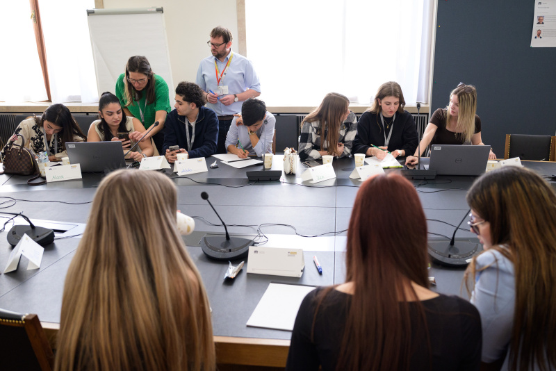 1. Vorbereitungssitzung der Lehrlinge Mediengruppe. Veranstaltungsteilnehmerinnen und Veranstaltungsteilnehmer bei der Vorbereitungssitzung