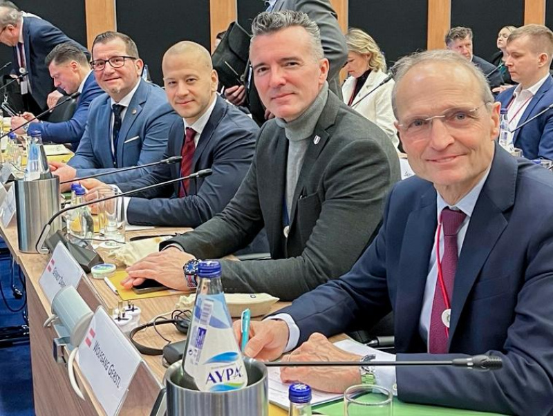 Von links: Nationalrat Wolfgang Gerstl (ÖVP), Nationalrat Gernot Darmann (FPÖ), Nationalrat Maximilian Köllner (SPÖ), Nationalrat Reinhold Maier (FPÖ)