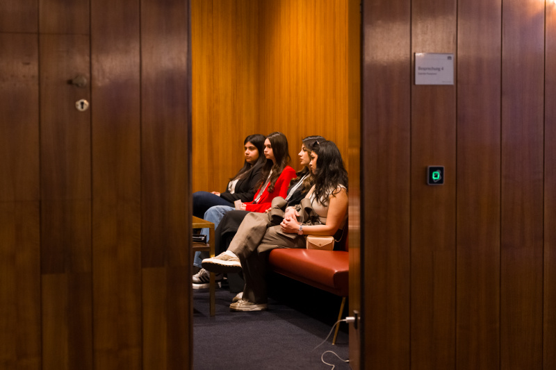Lehrling-Social-Media-Team bei der Arbeit