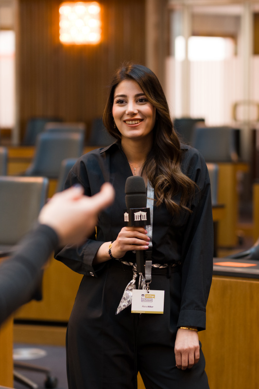 Lehrling-Social-Media-Team bei der Arbeit