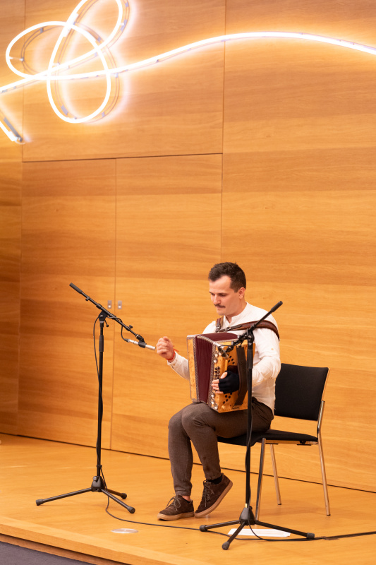 Musikalische Untermalung. Jakob Steinkellner