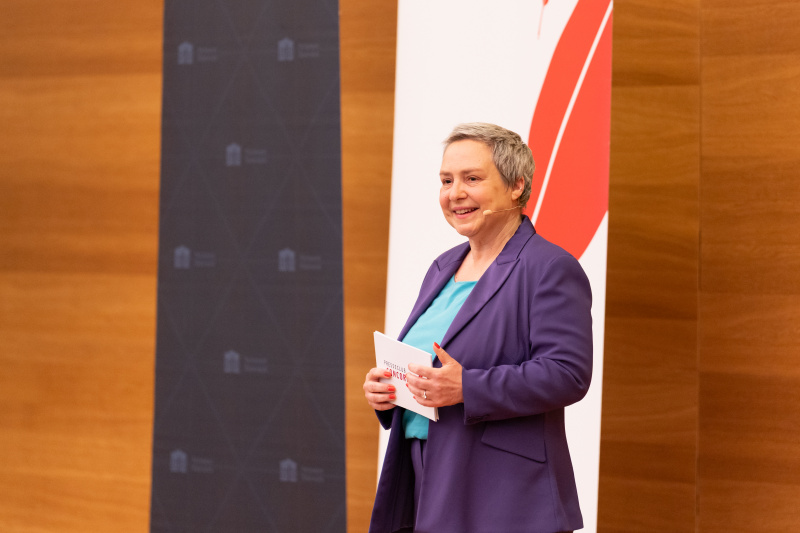 Moderation. Daniela Kraus (Generalsekretärin Presseclub Concordia)