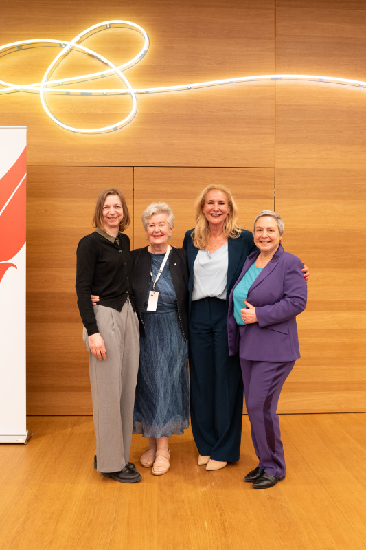 Gruppenfoto. Von links: Katharina Schell, Astrid Zimmermann, Susanne Glass, Daniela Kraus