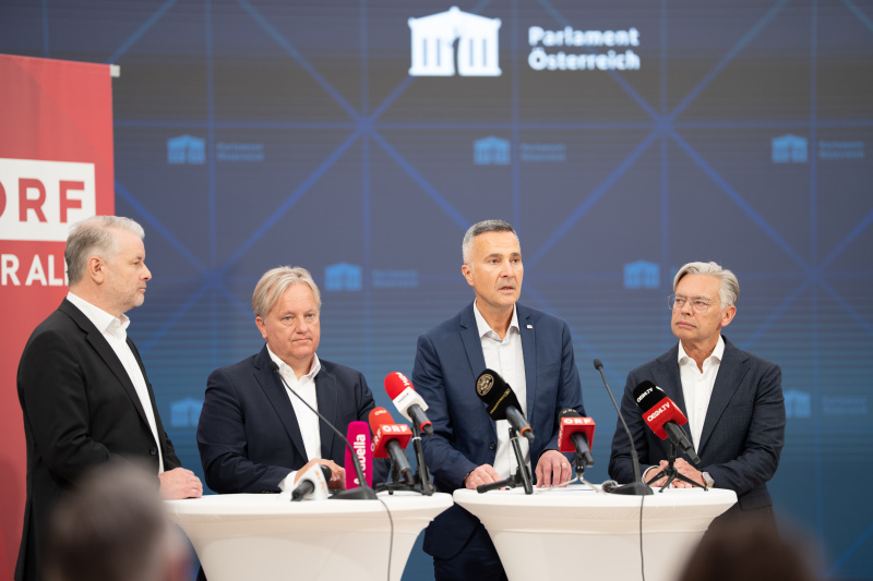 Von links: Rupert Ursin (CEO & Founder von zerothird), Harald Kräuter (Technischer Direktor ORF), Karl-Heinz Grundböck (Sprecher der Parlamentsdirektion), Michael Wagenhofer (CEO Big Blue Marble)
