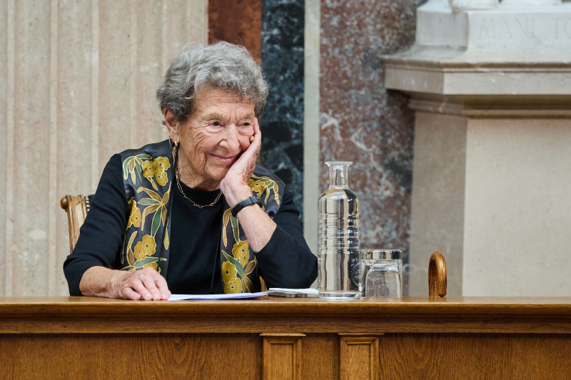 Gedenkrede. Zeitzeugin Hedi Schnabl Argent