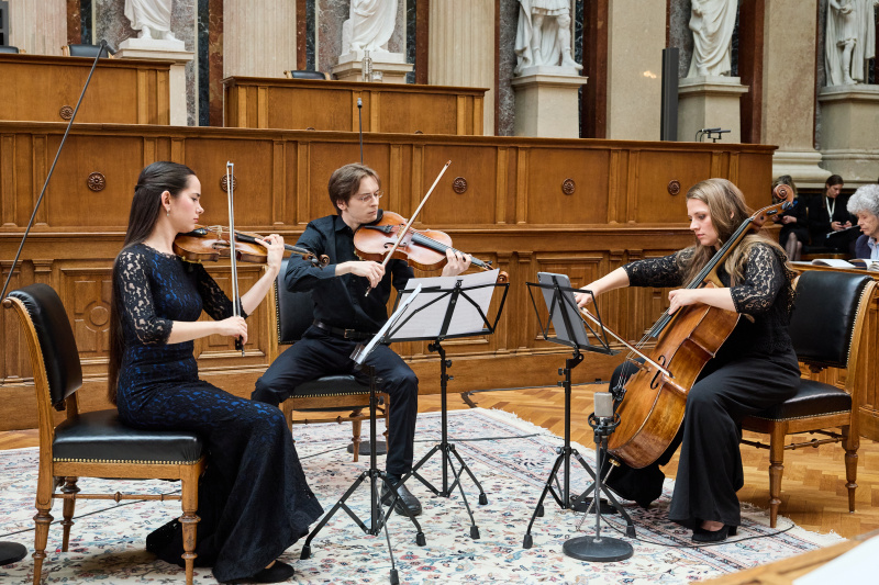 Musik. Streichtrio des Alma Rosé Instituts der mdw