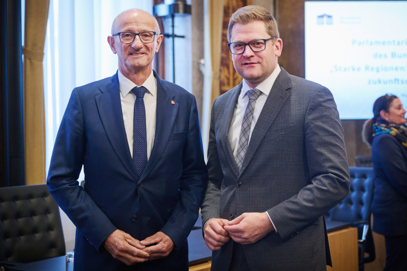 Von links: Bundesratspräsident Markus Stotter (ÖVP), Landeshauptmann von Tirol Anton Mattle