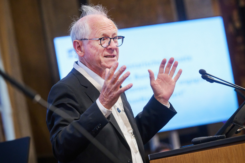 Panel 1: „Regionale Sicherheit und Aufgaben der Länder – Verantwortung vor Ort gestalten“. Professor an der TU Graz Reinhard Posch