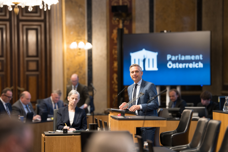 Am Wort Wirtschaftsminister Wolfgang Hattmannsdorfer (ÖVP)
