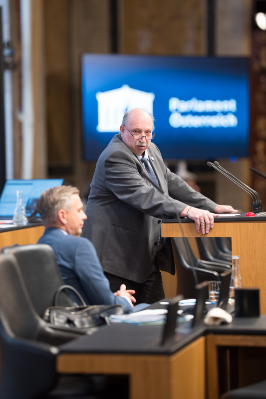 Am Wort Bundesrat Michael Bernard (FPÖ)